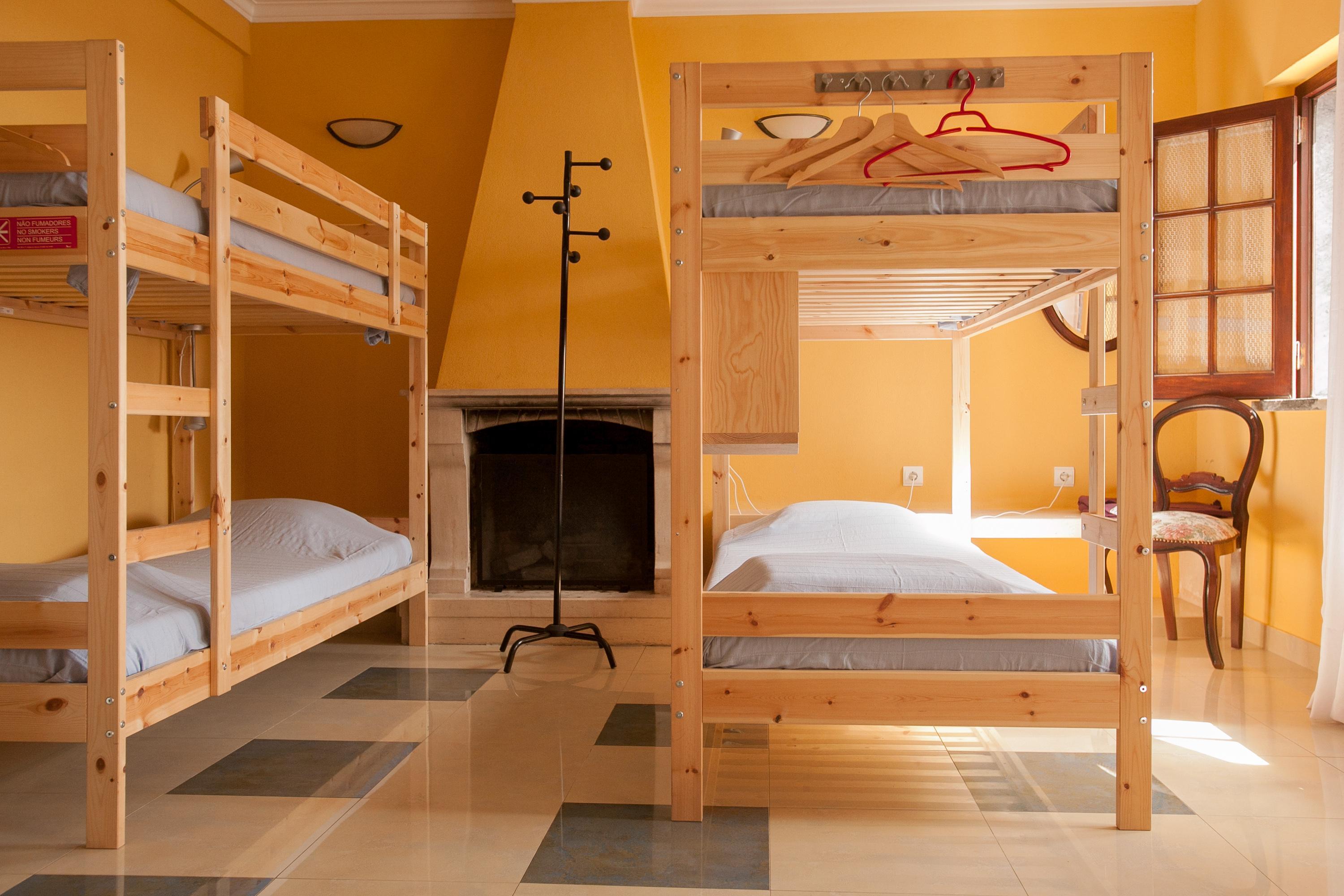 Ericeira Chill Hill Hostel & Private Rooms - Peach Garden Exterior photo