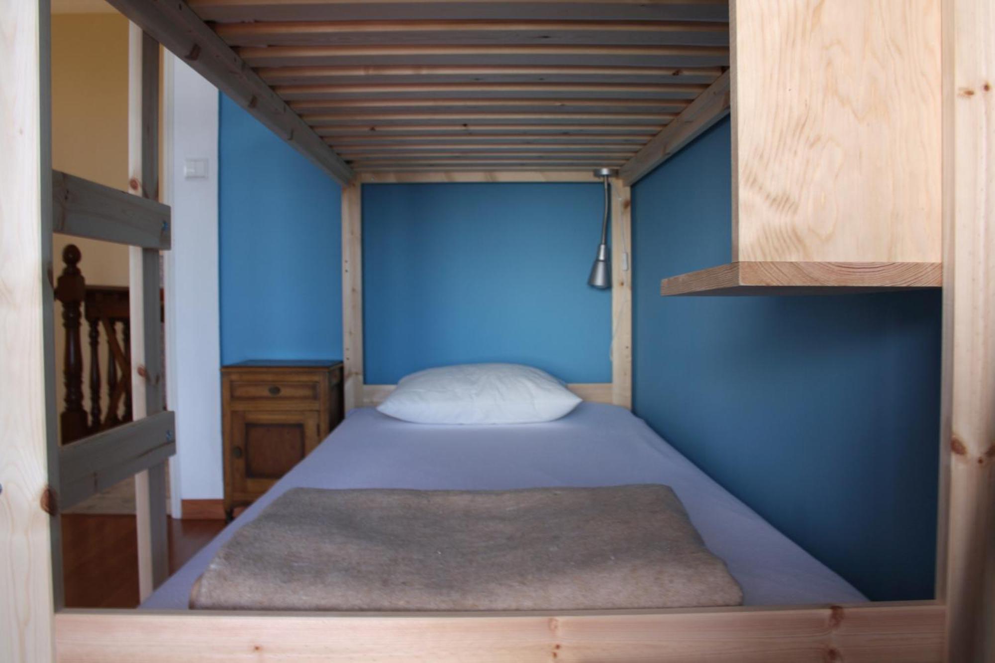 Ericeira Chill Hill Hostel & Private Rooms - Peach Garden Room photo