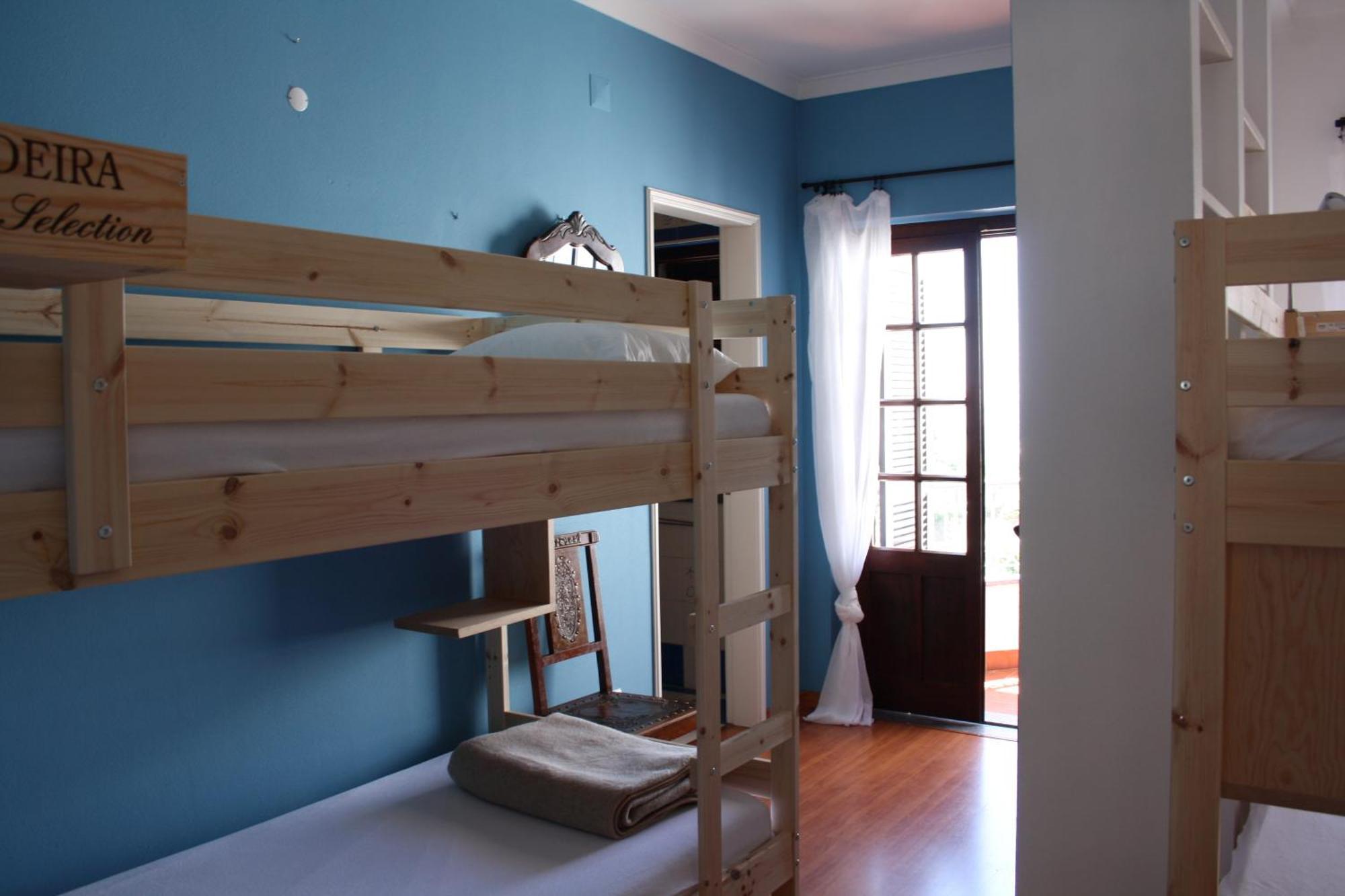 Ericeira Chill Hill Hostel & Private Rooms - Peach Garden Room photo