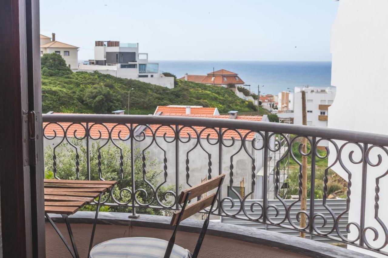 Ericeira Chill Hill Hostel & Private Rooms - Peach Garden Exterior photo