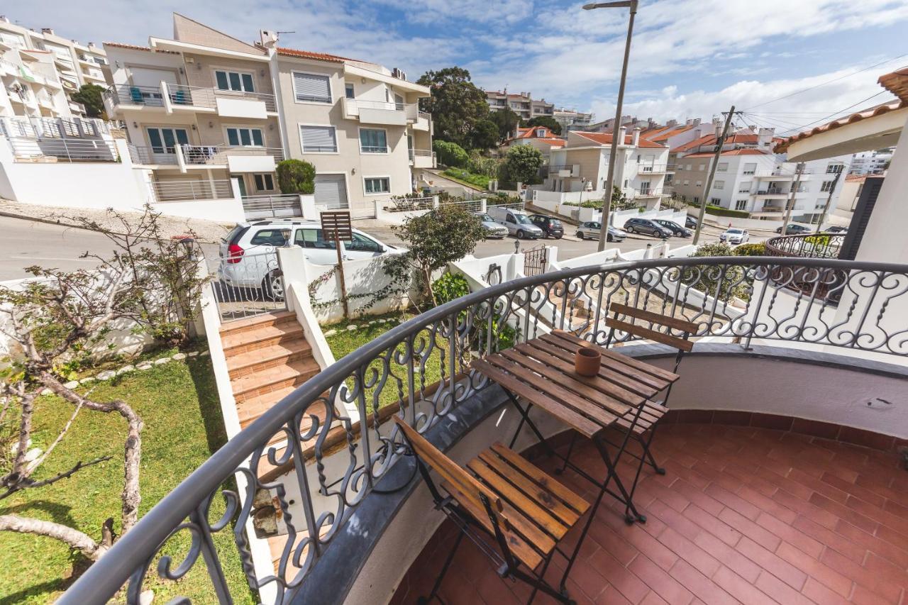 Ericeira Chill Hill Hostel & Private Rooms - Peach Garden Exterior photo