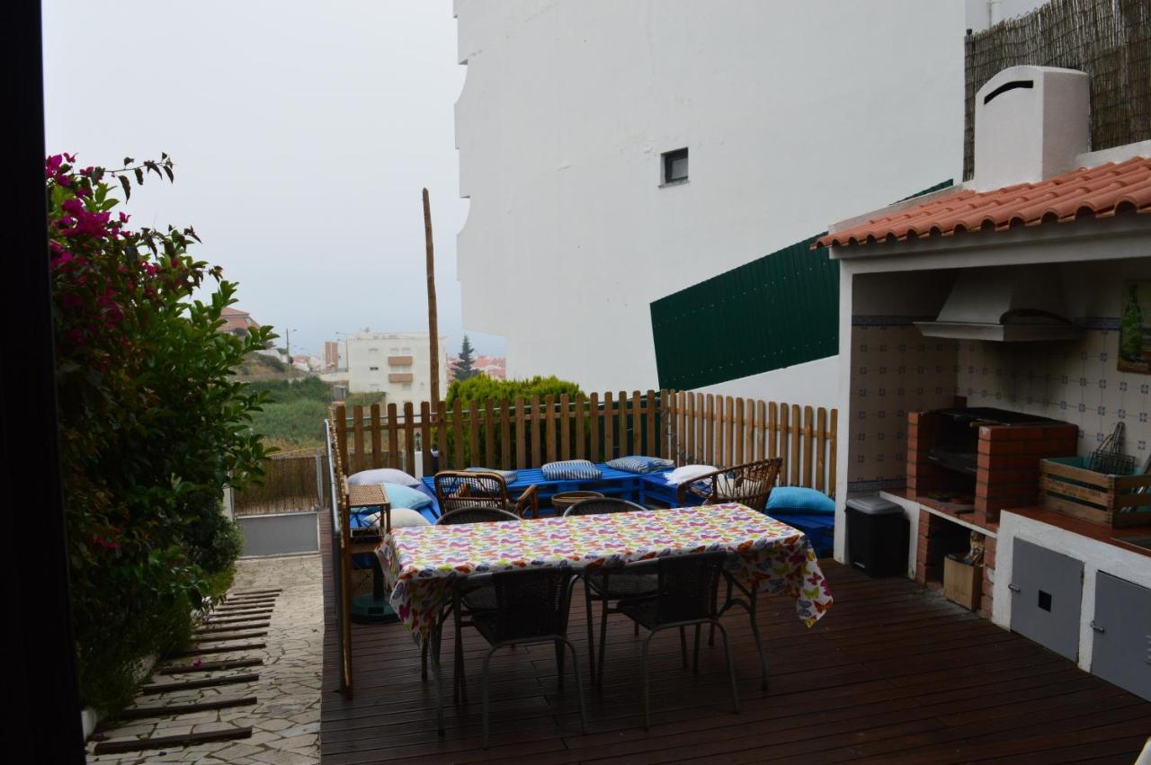 Ericeira Chill Hill Hostel & Private Rooms - Peach Garden Exterior photo